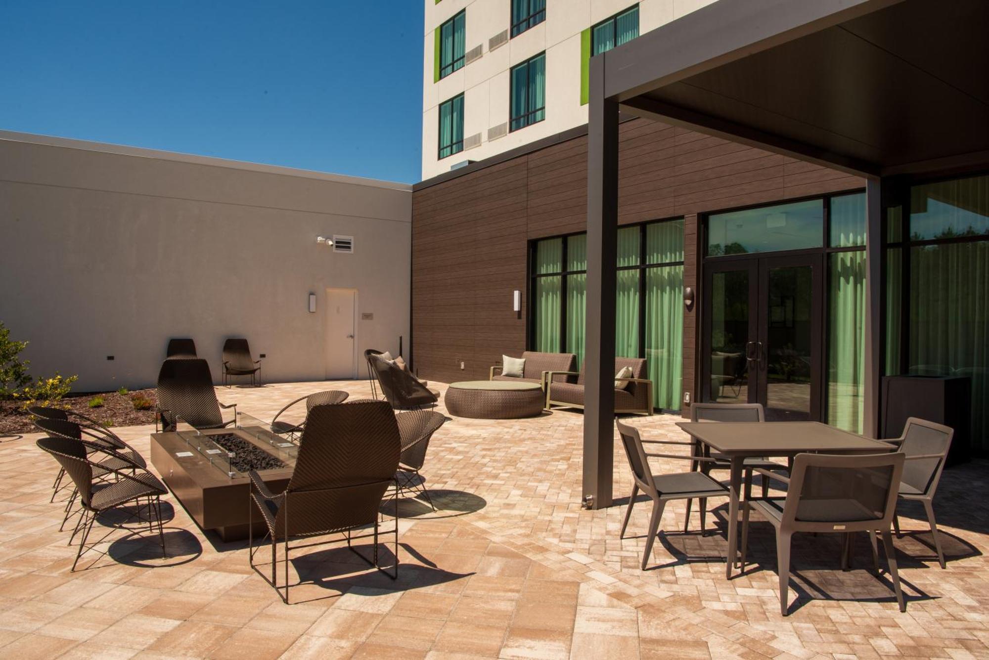 Courtyard By Marriott Lake City Exteriör bild