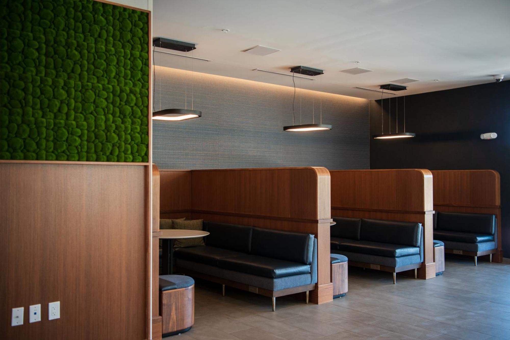 Courtyard By Marriott Lake City Exteriör bild
