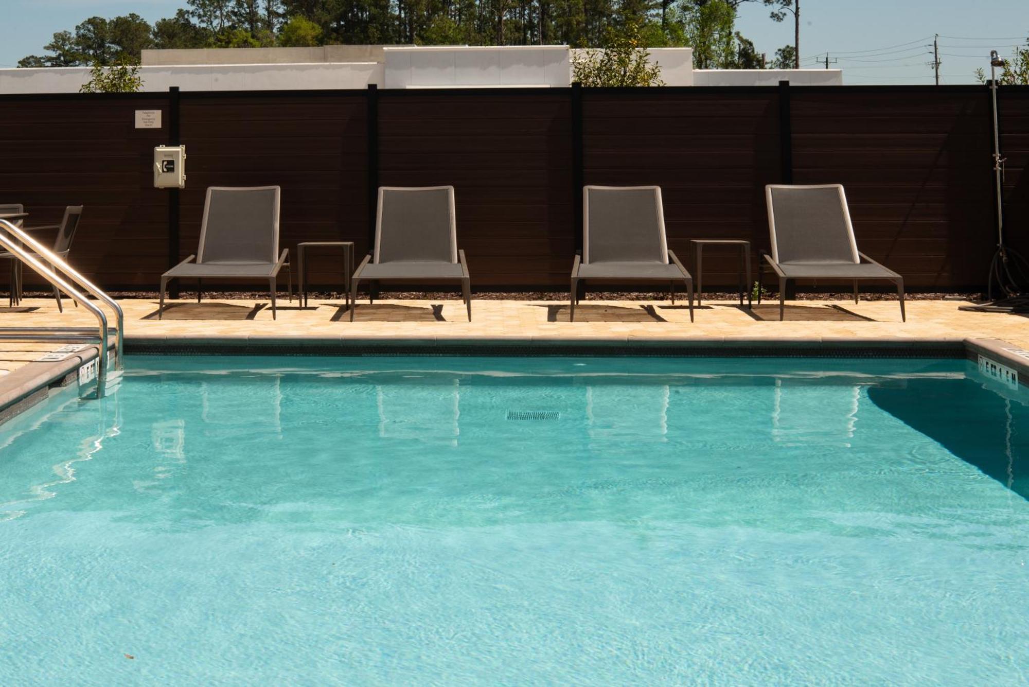Courtyard By Marriott Lake City Exteriör bild