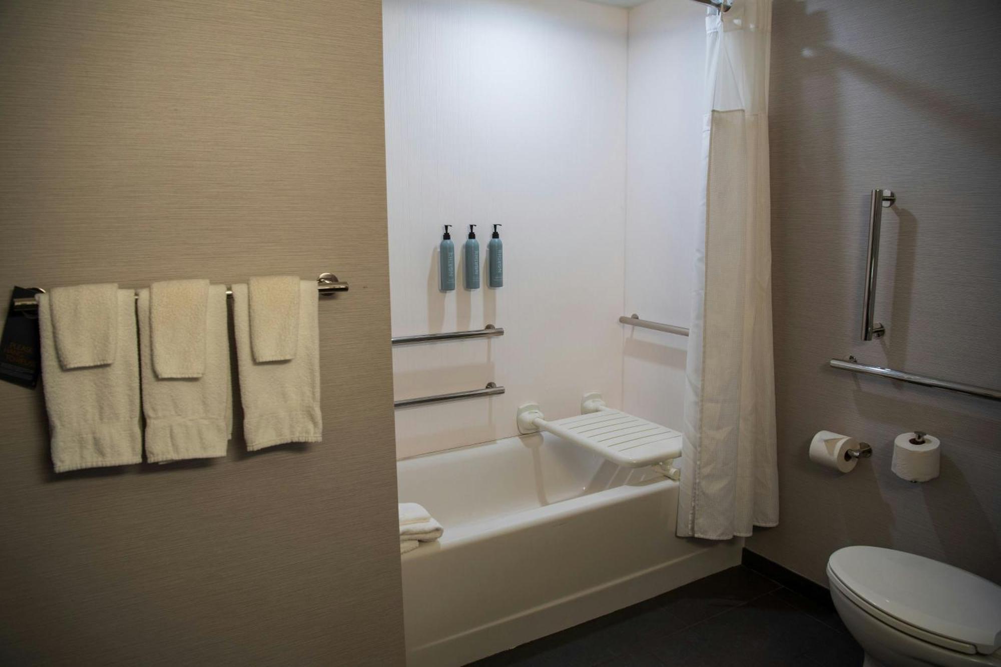 Courtyard By Marriott Lake City Exteriör bild