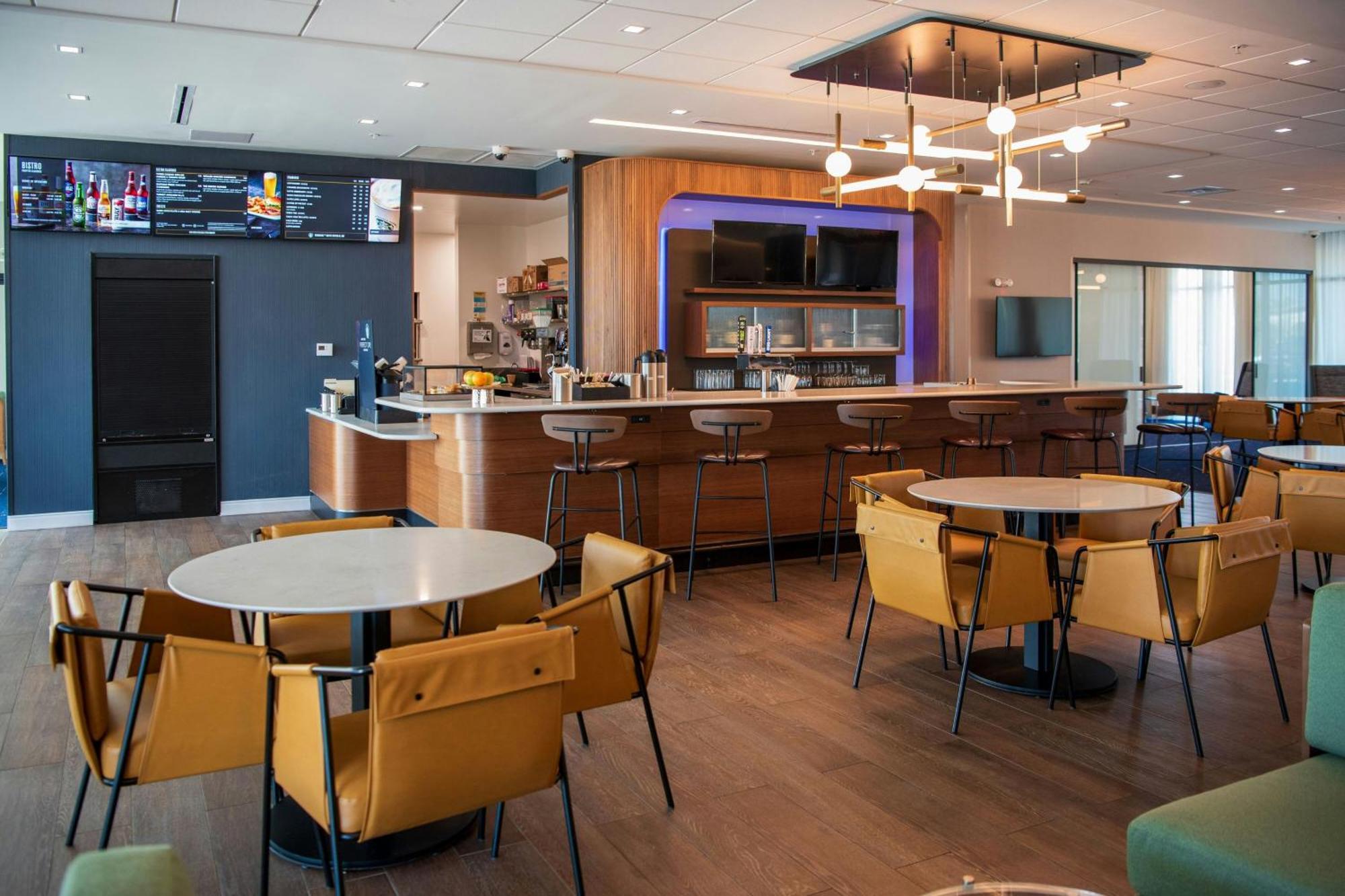 Courtyard By Marriott Lake City Exteriör bild